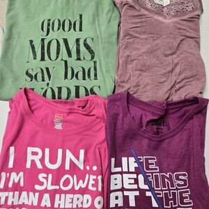 Graphic T-Shirts Set in Green and Pink